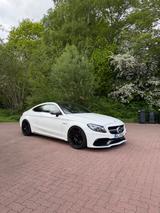 Mercedes-Benz C 63 AMG Mercedes-AMG C 63 Autom. Mercedes-AMG - Mercedes-Benz C 63 AMG Gebrauchtwagen in Hamburg