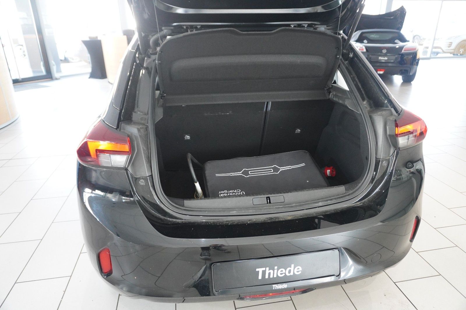 Fahrzeugabbildung Opel Corsa-e F EDITION 1-PHASIG NAVI/VIRT./SPORT/DAB+