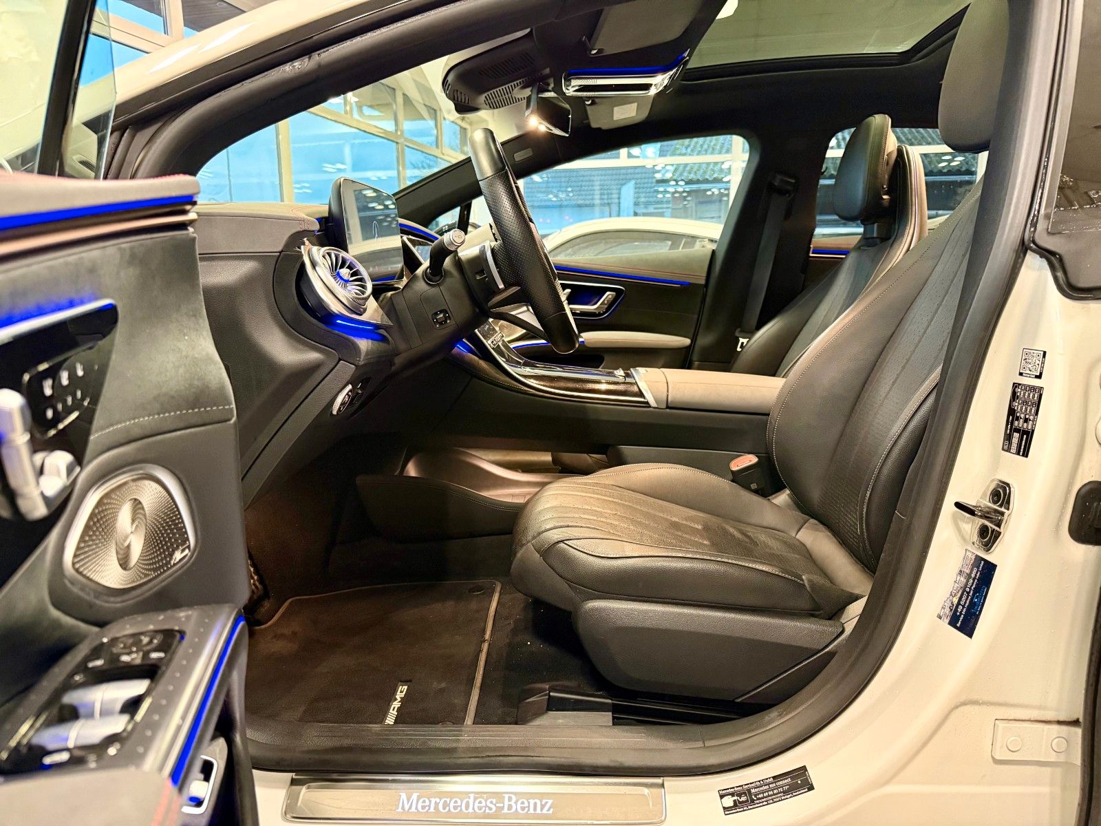 Fahrzeugabbildung Mercedes-Benz EQS 450+ AMG/Pano/HuD/Distronic/Burmester/ACC