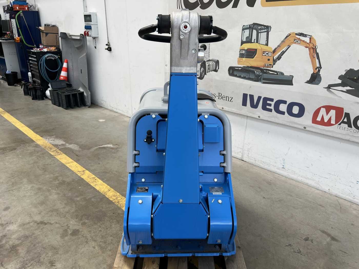 Fahrzeugabbildung Weber Weber CR 9 Hatz-Diesel / 736kg / E-Start / DEMO