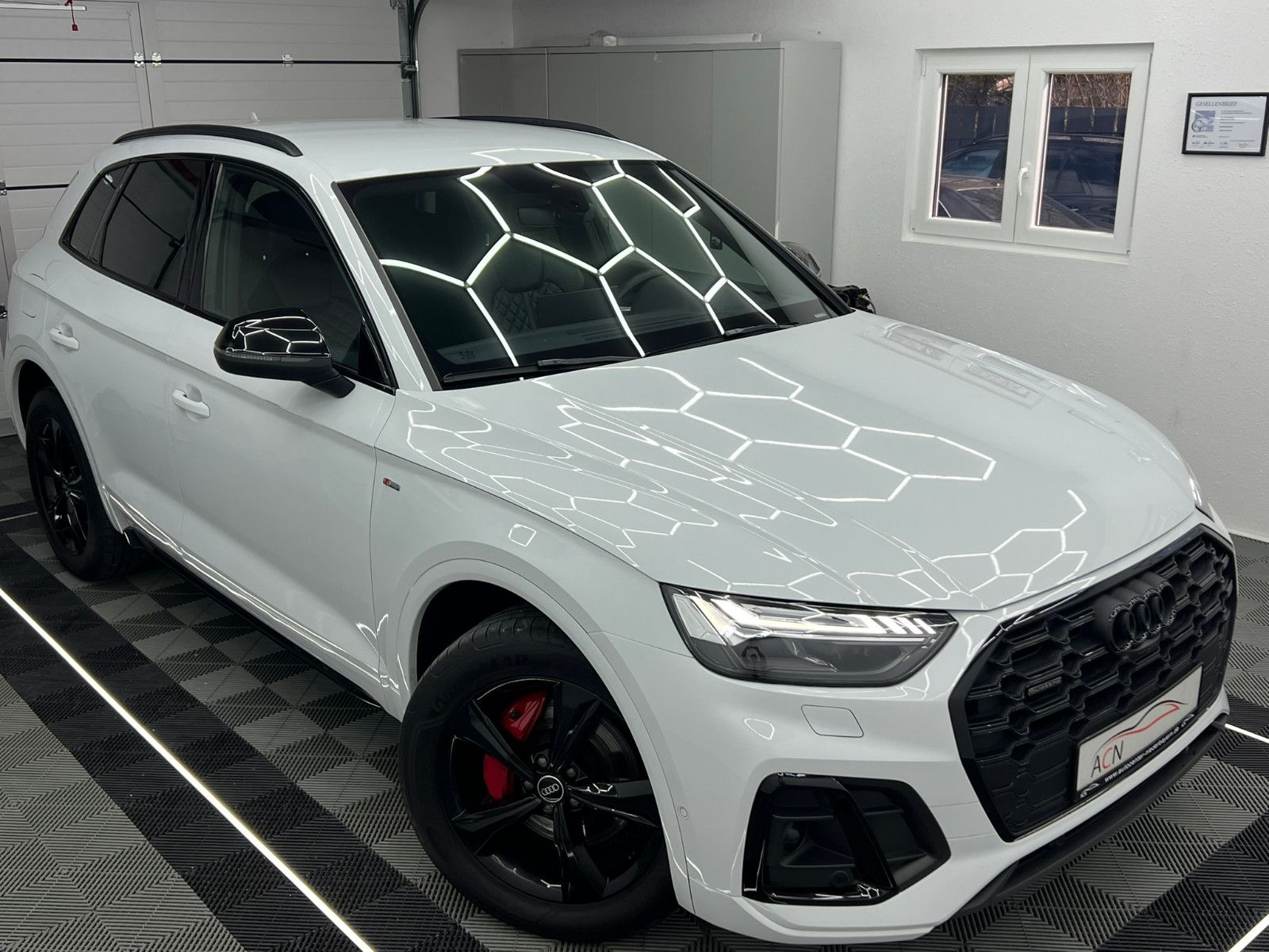 Fahrzeugabbildung Audi Q5 50 TDI Quattro S LINE/MATRIX/AHK/BLACK OPTIK
