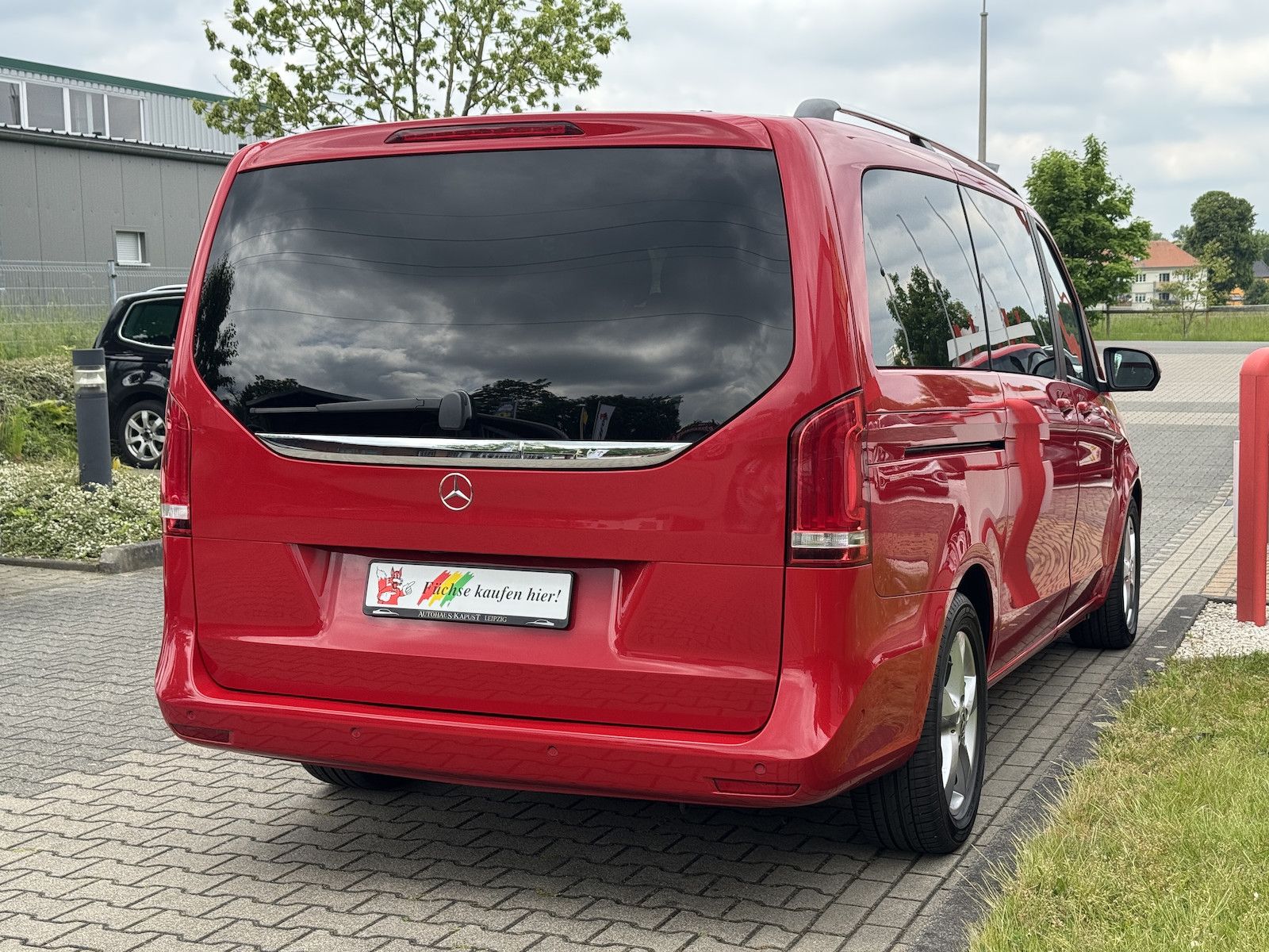 Fahrzeugabbildung Mercedes-Benz V 250 EDITION lang/Navi/DAB/Spur/StandHz