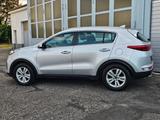 Kia Sportage Vision 4WD LED AHK RFK FSA SHZ /TÜV NEU - Kia: Silber