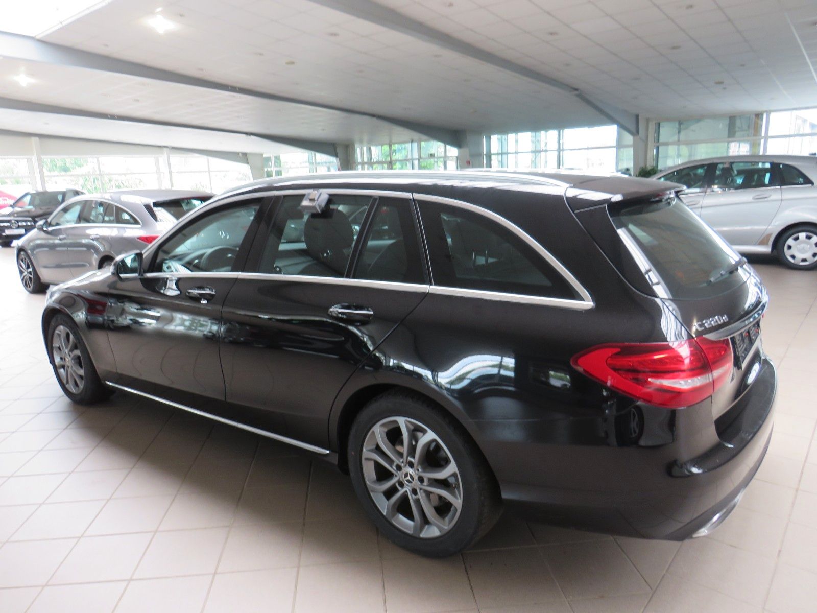 Fahrzeugabbildung Mercedes-Benz C 220 T d*LED*Fernl.*AHK*NAVI*Toten*PTS*