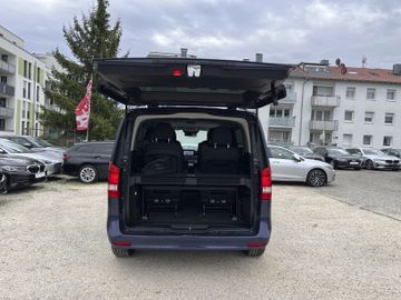 Mercedes V 220 - 10