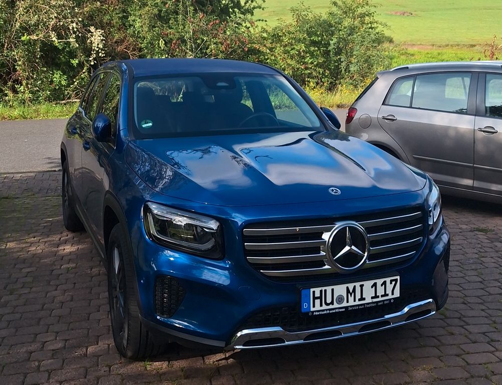 Image of Mercedes-Benz GLB 200