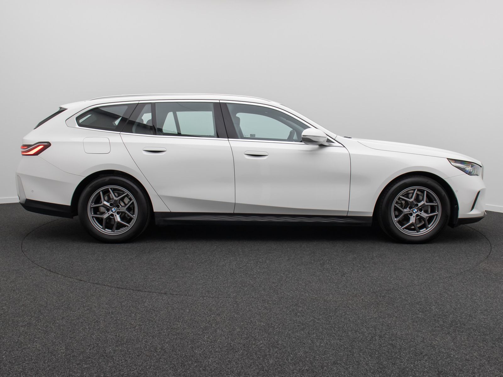 Fahrzeugabbildung BMW 520d Alarm DAB Kamera Leder Sport DigiKey 18Zoll
