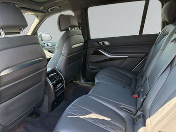 BMW X7 - 10