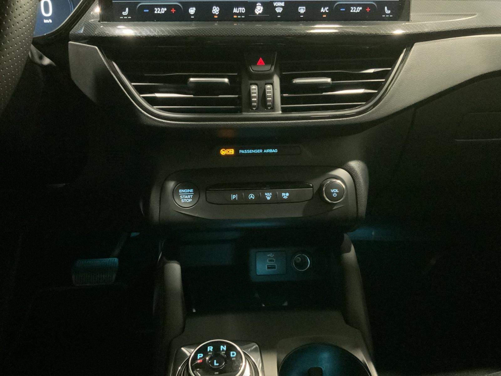 Ford Focus ST-Line X Turnier Aut.*AHK*ACC*HUD*KAM*NAV