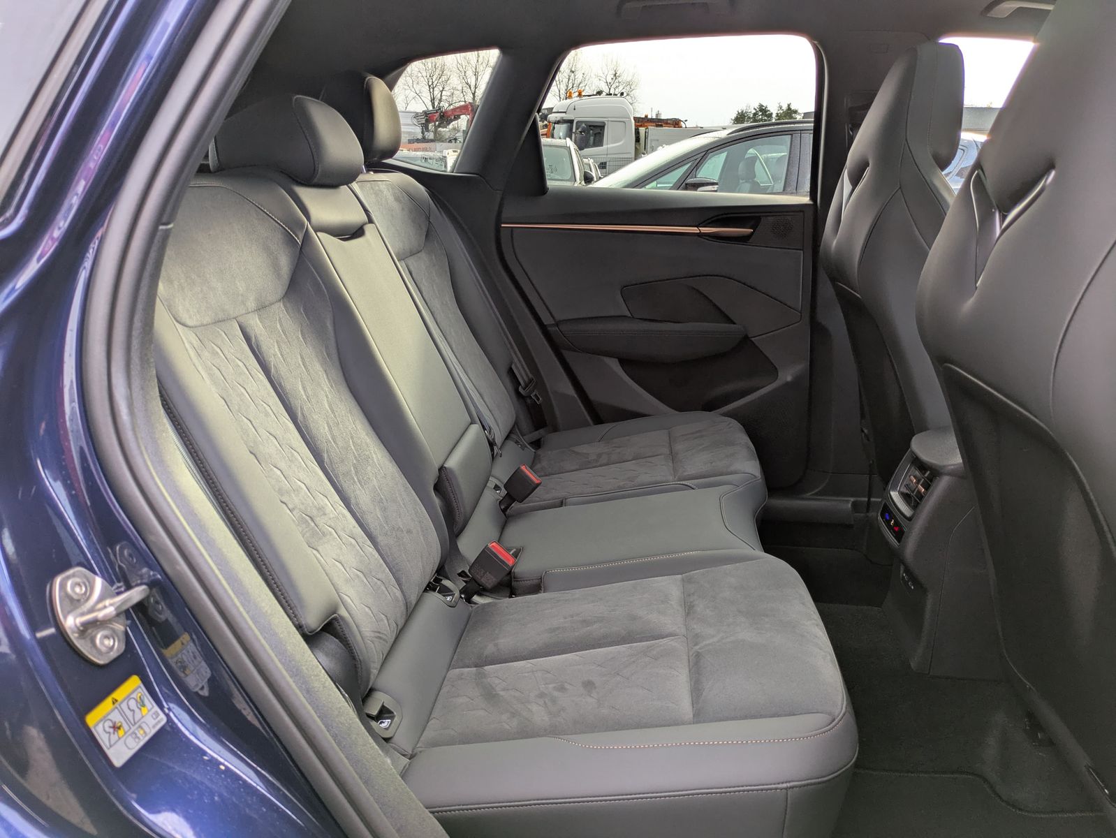 Fahrzeugabbildung CUPRA Terramar 2.0 TSI 4D VZ HUD*MATRIX*PANO*DCC*20"