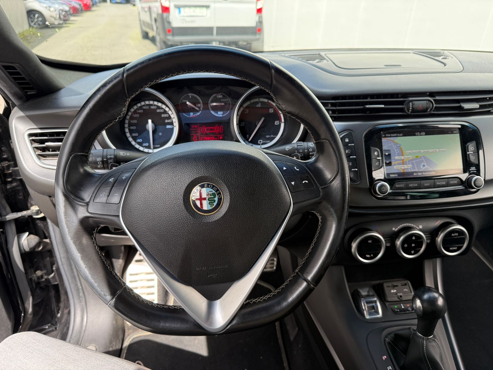 Fahrzeugabbildung Alfa Romeo Giulietta QV Line XENON NAVI ALU