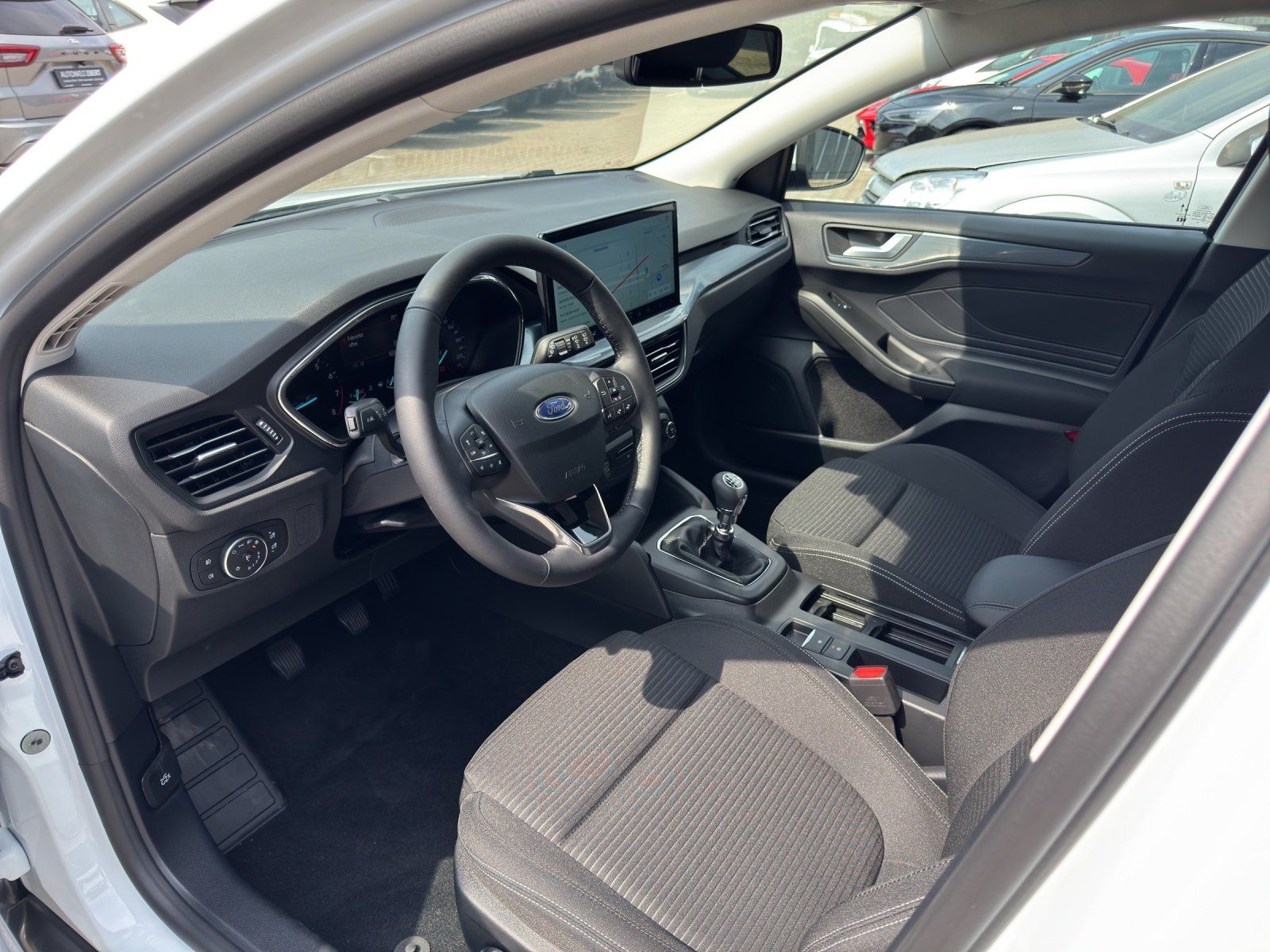 Fahrzeugabbildung Ford Focus Turnier Active WINTER/EASY-PARK/FAHRERASII