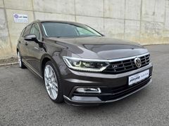 VW Passat Variant R-Line 2.0TDI 150PS DSG Pano DAB VW Passat Variant R-Line 2.0TDI 150PS DSG Pano DAB
