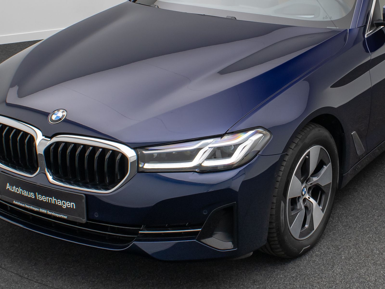 Fahrzeugabbildung BMW 520d xD DAB Kamera HUD Laser H/K Leder Komfort