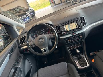 MYAUTOCENTER – Gebraucht- und Jahreswagen mit Werkstattservice in Pfaffenhofen Volkswagen Sharan*7SITZER*AHK*PANO*DCC*PDC*Bi-XENON*TEMPO*N