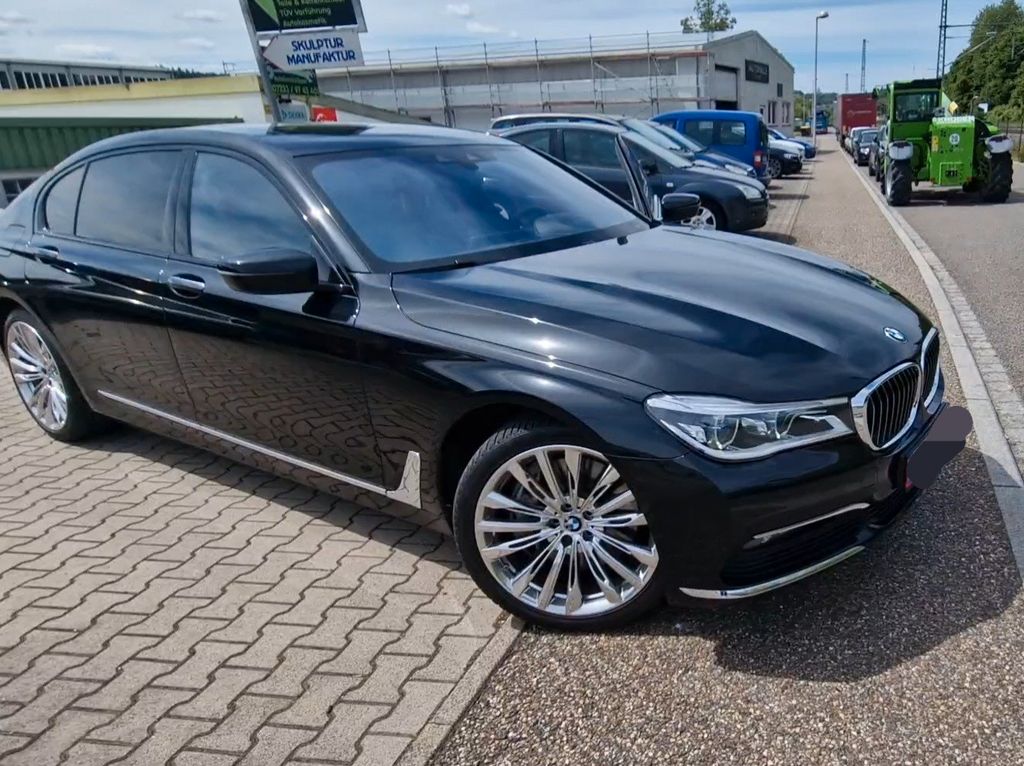 Image of BMW 750