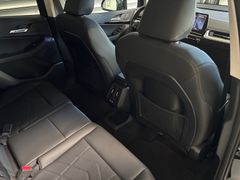 Fahrzeugabbildung BMW 218i Active Tourer Luxury Line -- AHK/ACC/ 17LM