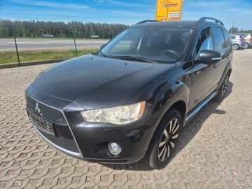 Mitsubishi Outlander - 1
