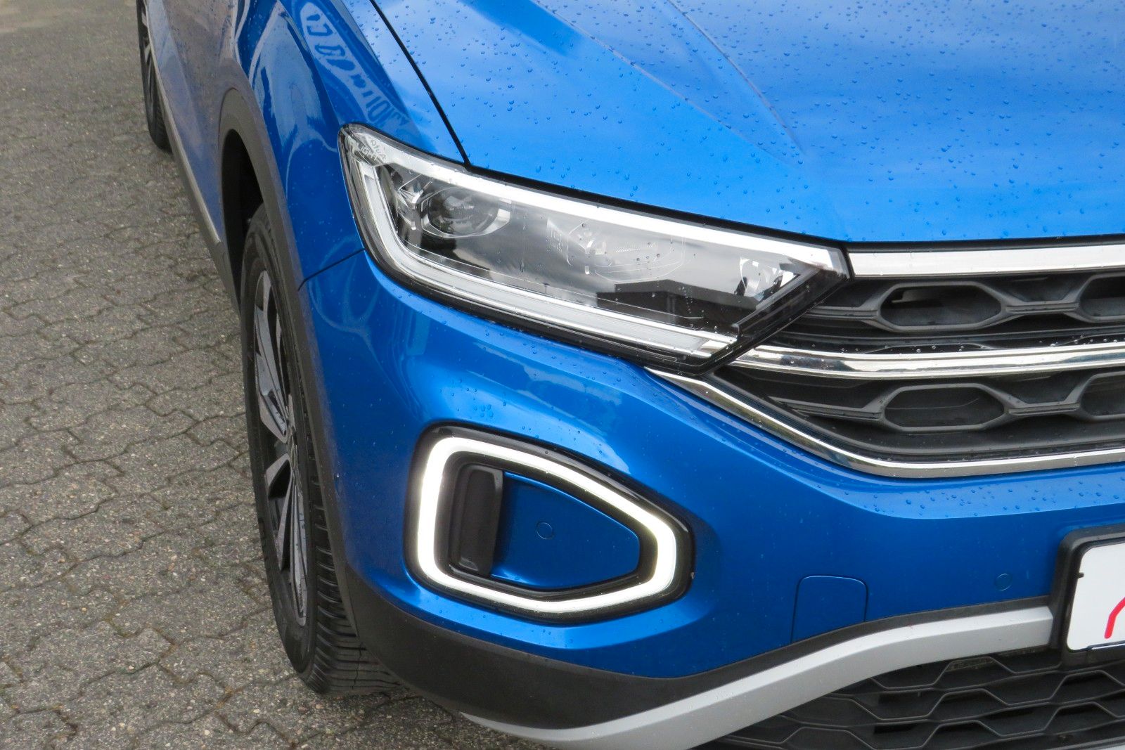 Fahrzeugabbildung Volkswagen T-Roc Style ACC APP MASSAGE SITZH. 17`KAMERA 1.H