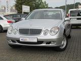 Mercedes-Benz E 200 Lim. CDI*AHK*Klima*Tempomat* - Mercedes-Benz E 200 mit Diesel-Antrieb