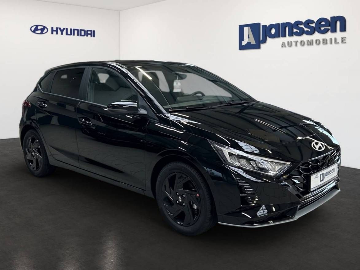 Fahrzeugabbildung Hyundai i20 (MY26) 1.0 T-GDI (90 PS) 7-DCT Blackline
