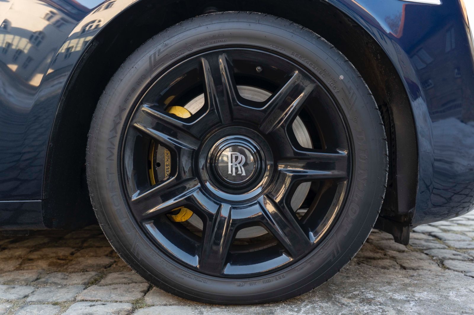 Fahrzeugabbildung Rolls-Royce Ghost V12 TWO TONE FACELIFT STERNHIMMEL KÜHLBOX