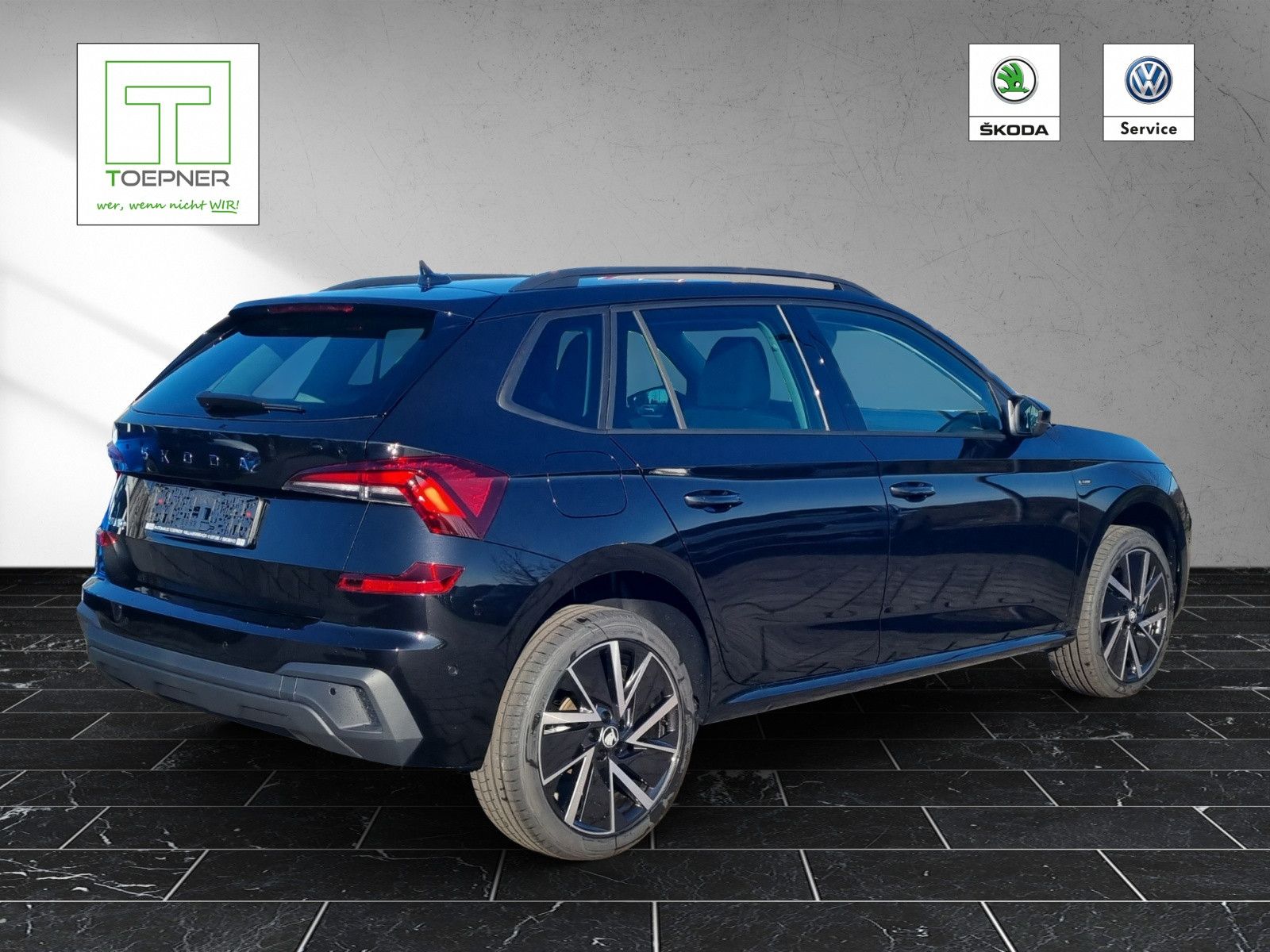 Fahrzeugabbildung SKODA Kamiq Tour 1,5 TSI DSG AHK 18" Fahrassi Info.
