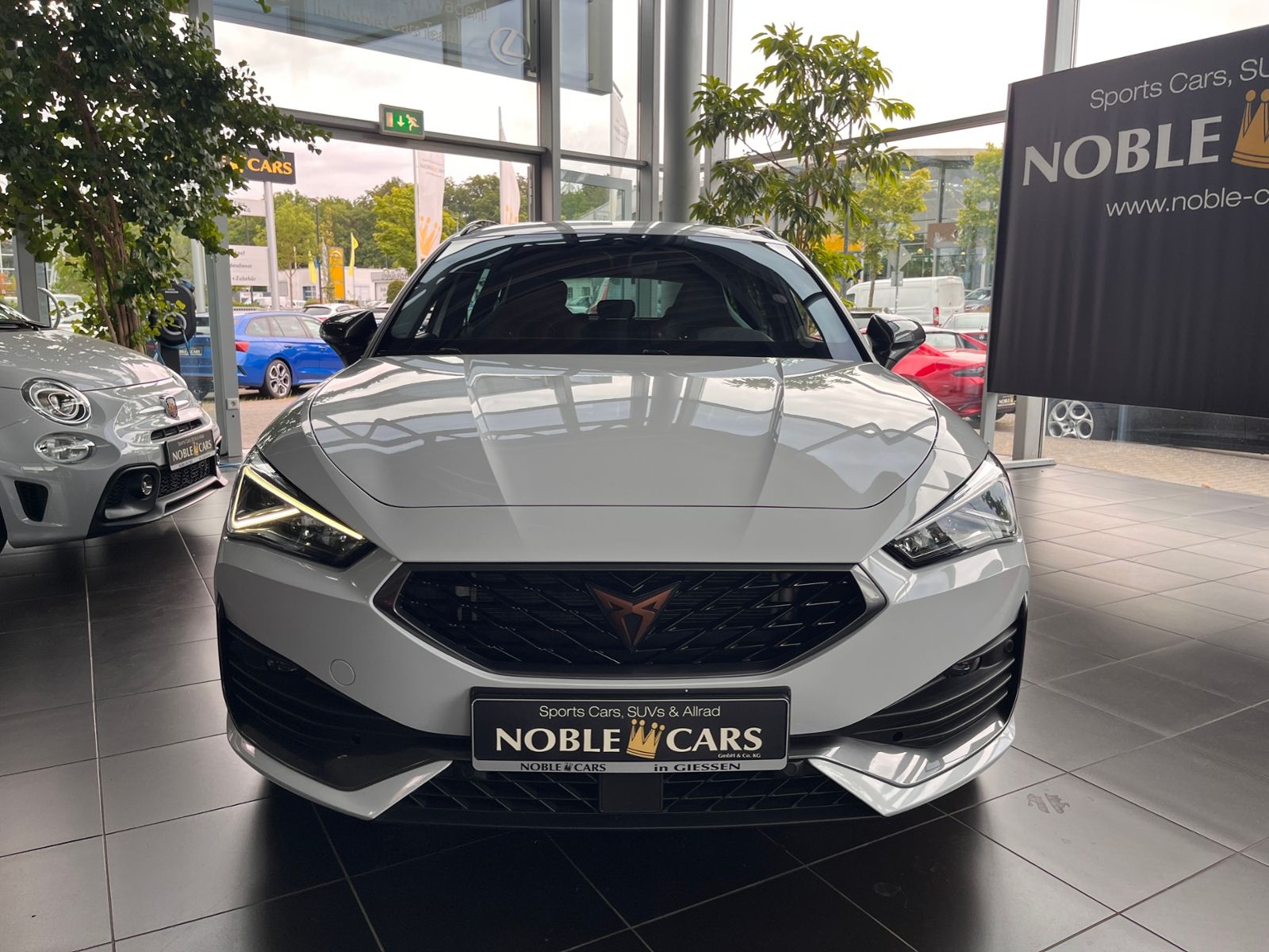 Fahrzeugabbildung CUPRA Leon Sportstourer VZ e-Hybrid RFK SHZ NAV