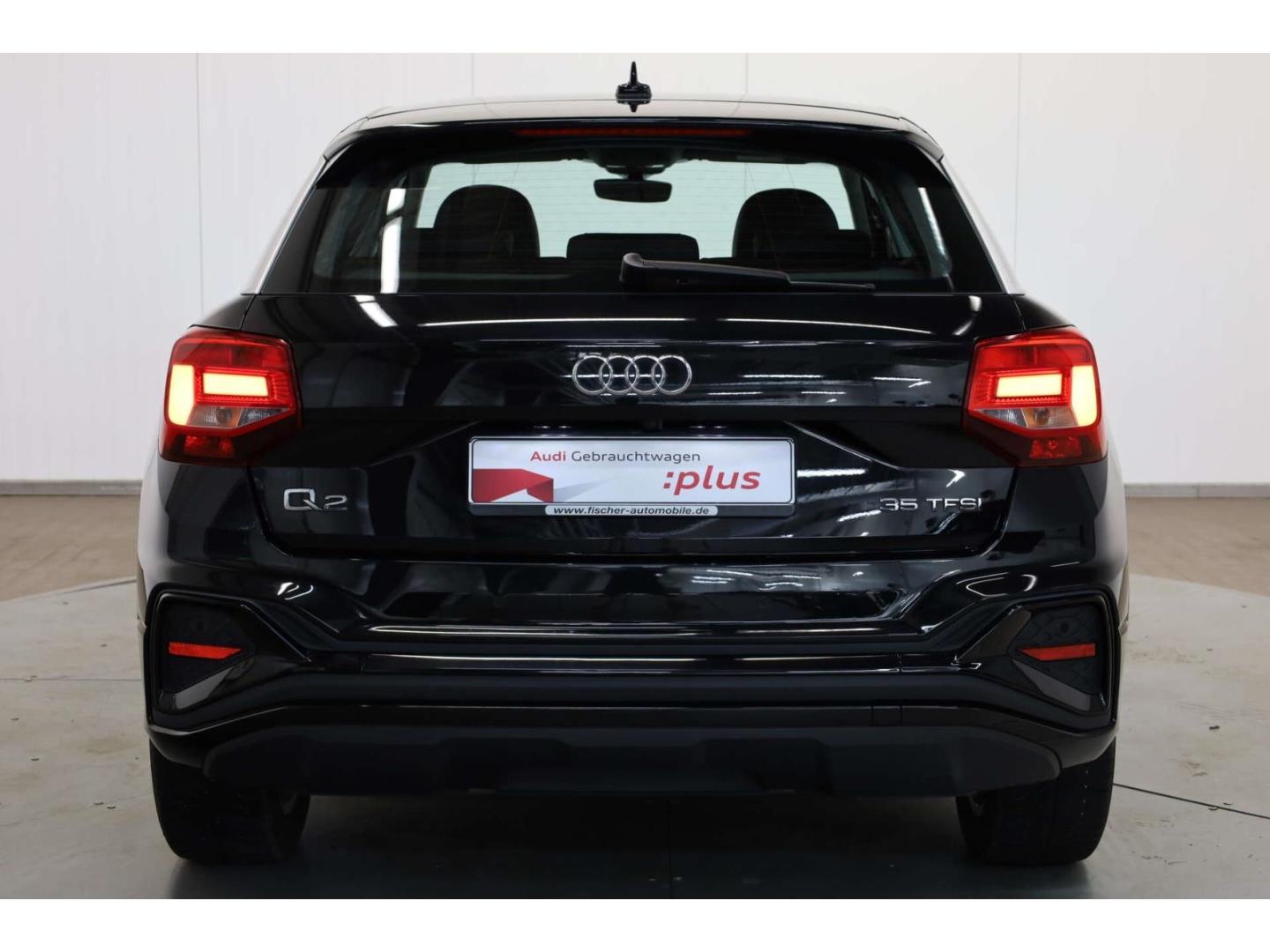 Audi Q2 35 TFSI S line, миниатюра 5