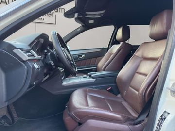 Mercedes E 250 - 11