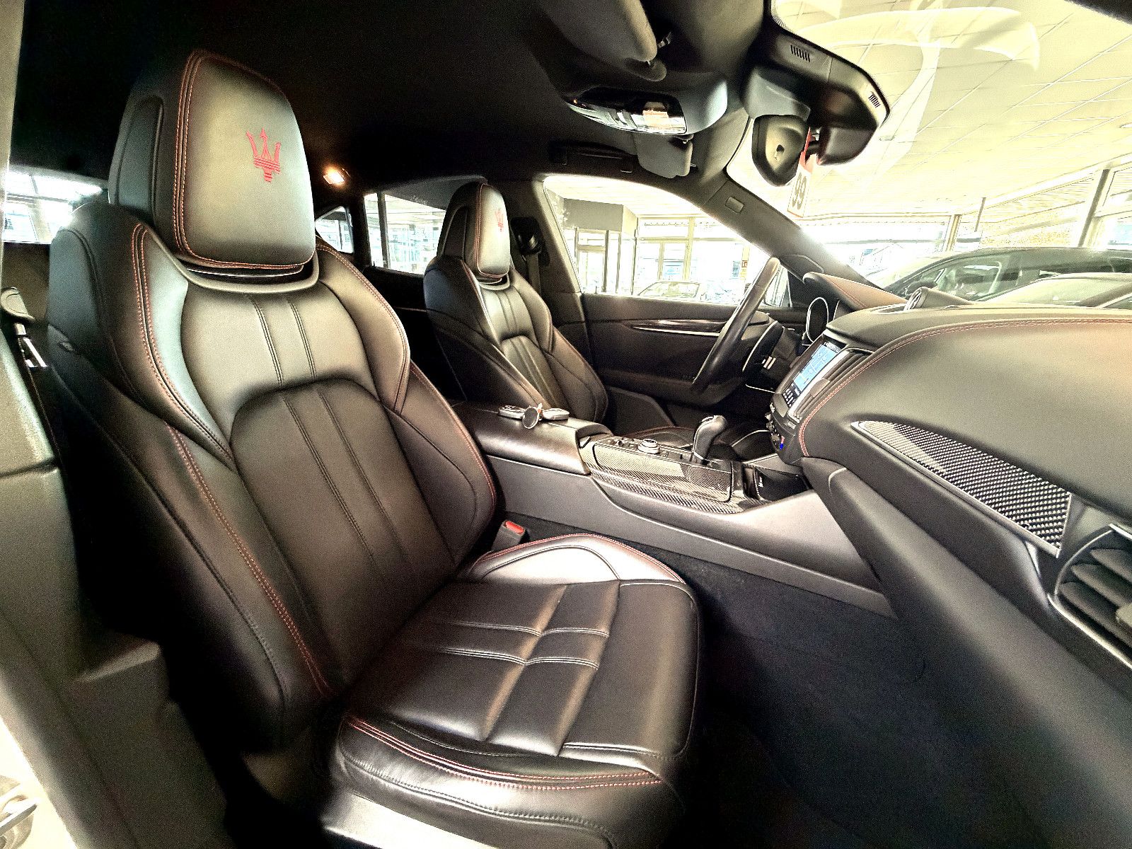 Fahrzeugabbildung Maserati Levante S/CARBON/HARMAN-KARDON/KAMERA/BRD