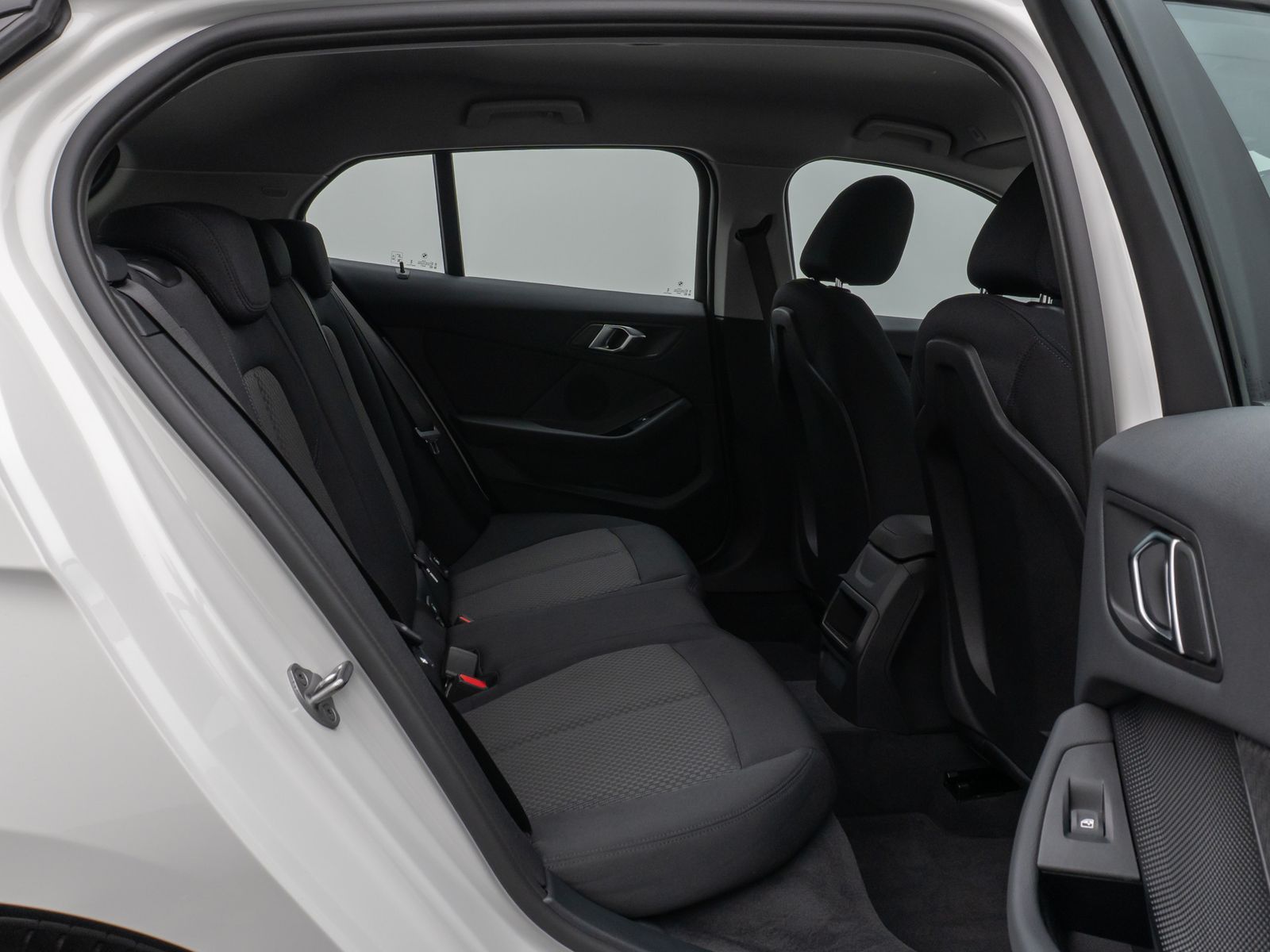 Fahrzeugabbildung BMW 116i Aut PDC DAB CockpitPro Limit NotbremsAssist