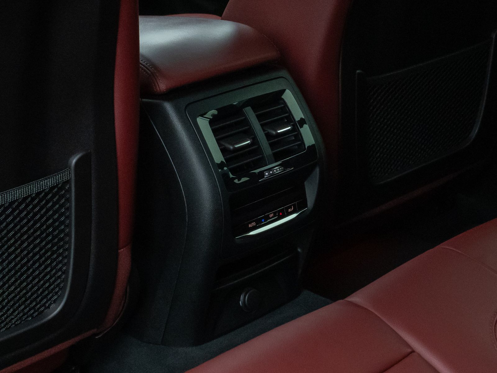 Fahrzeugabbildung BMW X4 xD20i M Sport X Kamera HiFi NaviPro Alarm