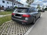 Mercedes-Benz Mercedes E300d T-Modell - Mercedes-Benz E 300 mit Diesel-Antrieb: Leder, Kombi