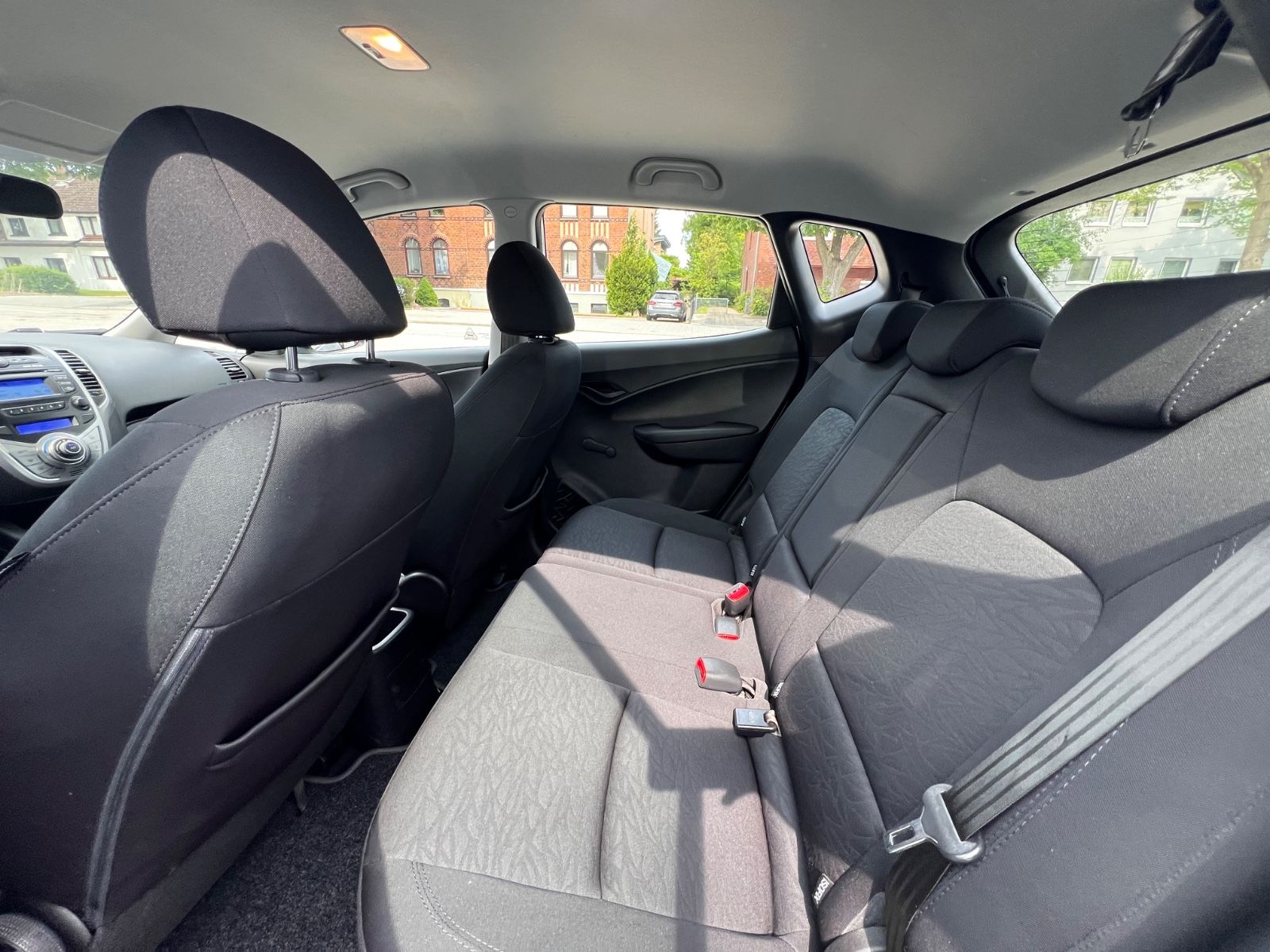 ix20 1.6 Style Automatik * 96.000km*AHK*Klima*