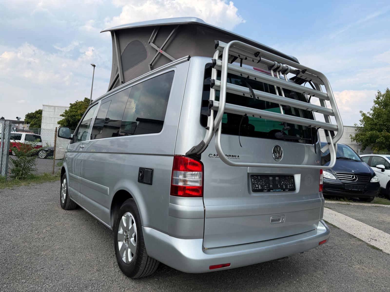 VOLKSWAGEN T5 CALIFORNIA COMFORTLINE 2.5 TDI 174ch BVM Sièges chauffants Toit relevable