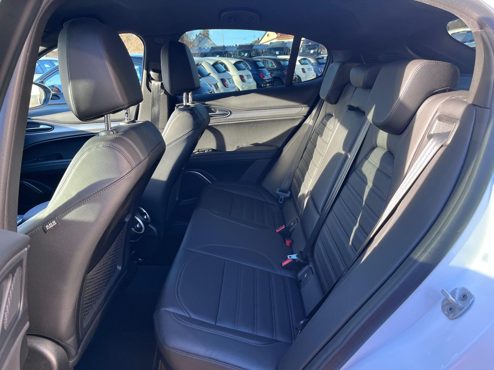 Fahrzeugabbildung Alfa Romeo Stelvio Veloce Q4