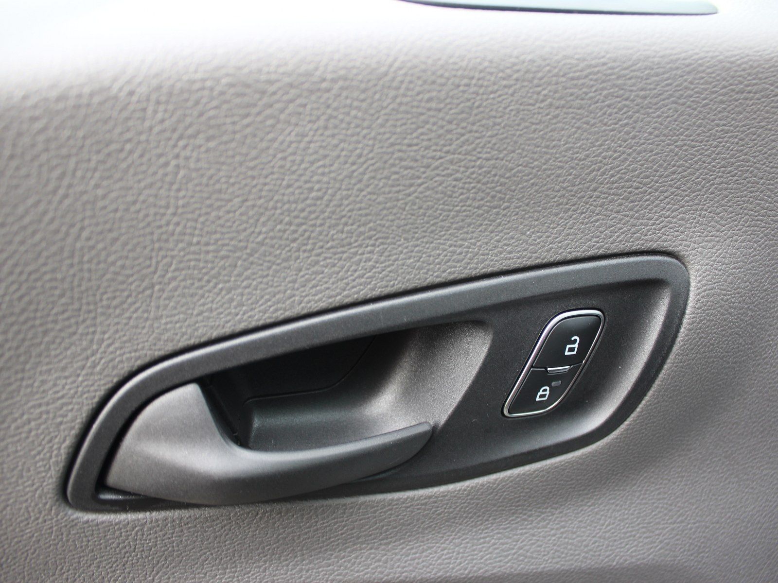 Fahrzeugabbildung Ford Transit 350 L3 Trend Rollstuhlumbau