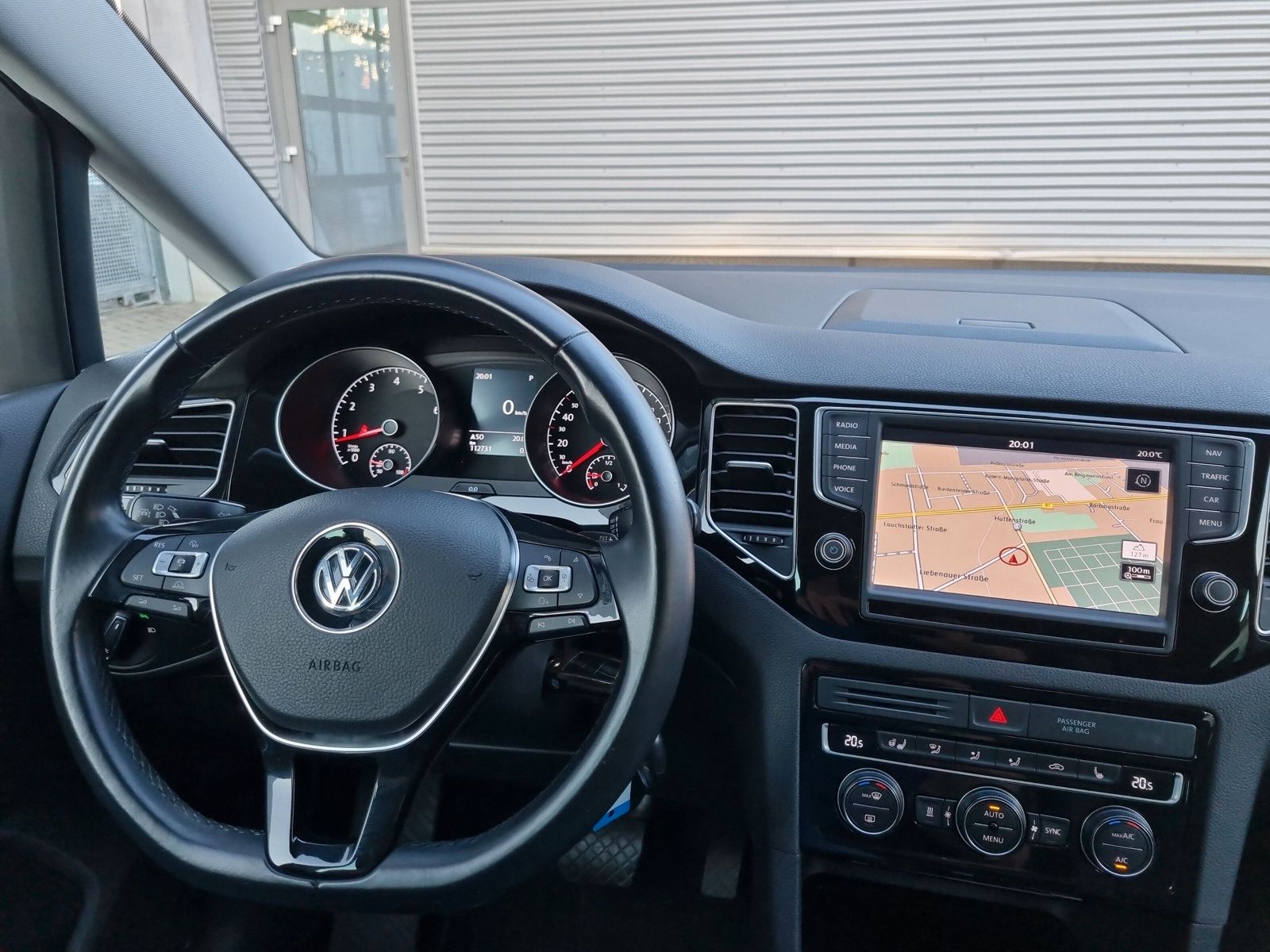 Fahrzeugabbildung Volkswagen Golf Sportsvan 1.4 TSI DSG Highline XENON STANDH