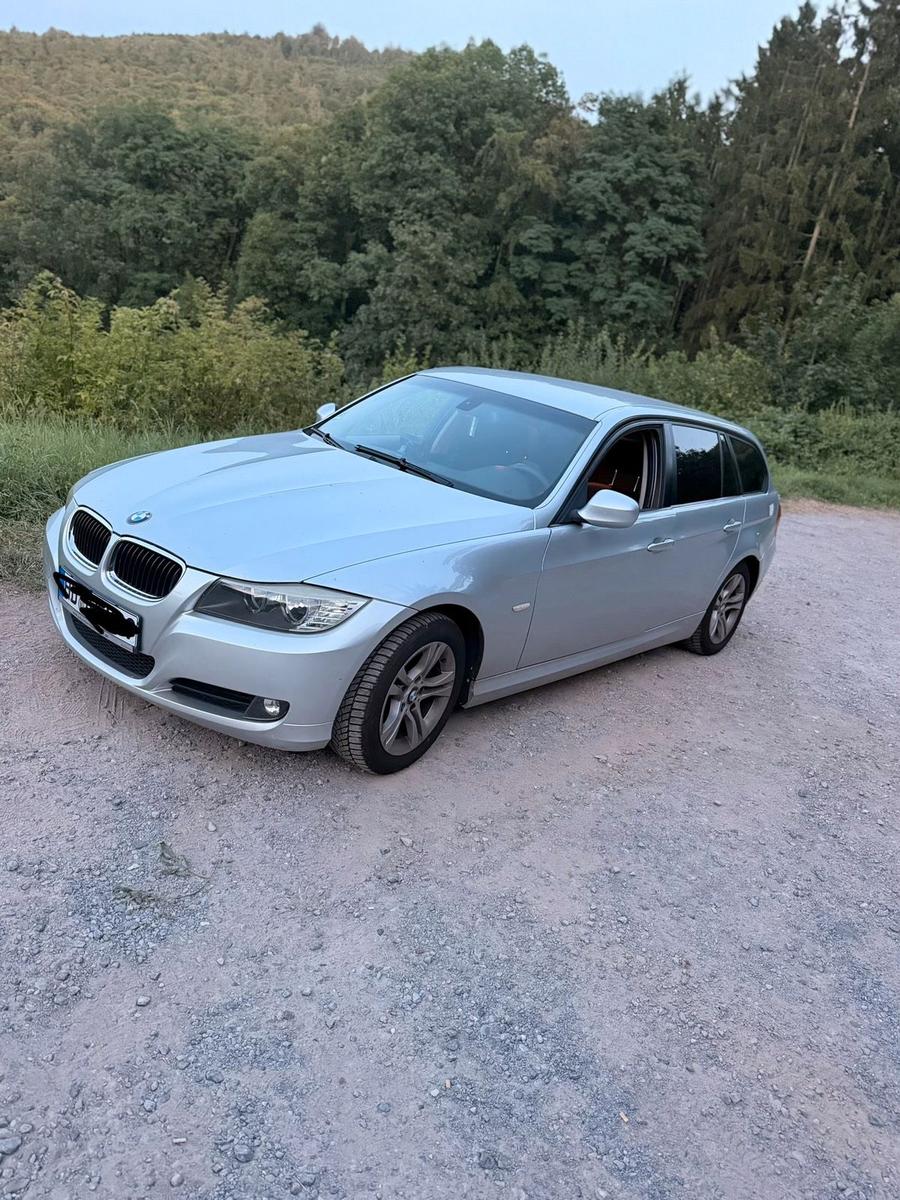 BMW 320 2009 — photo 5
