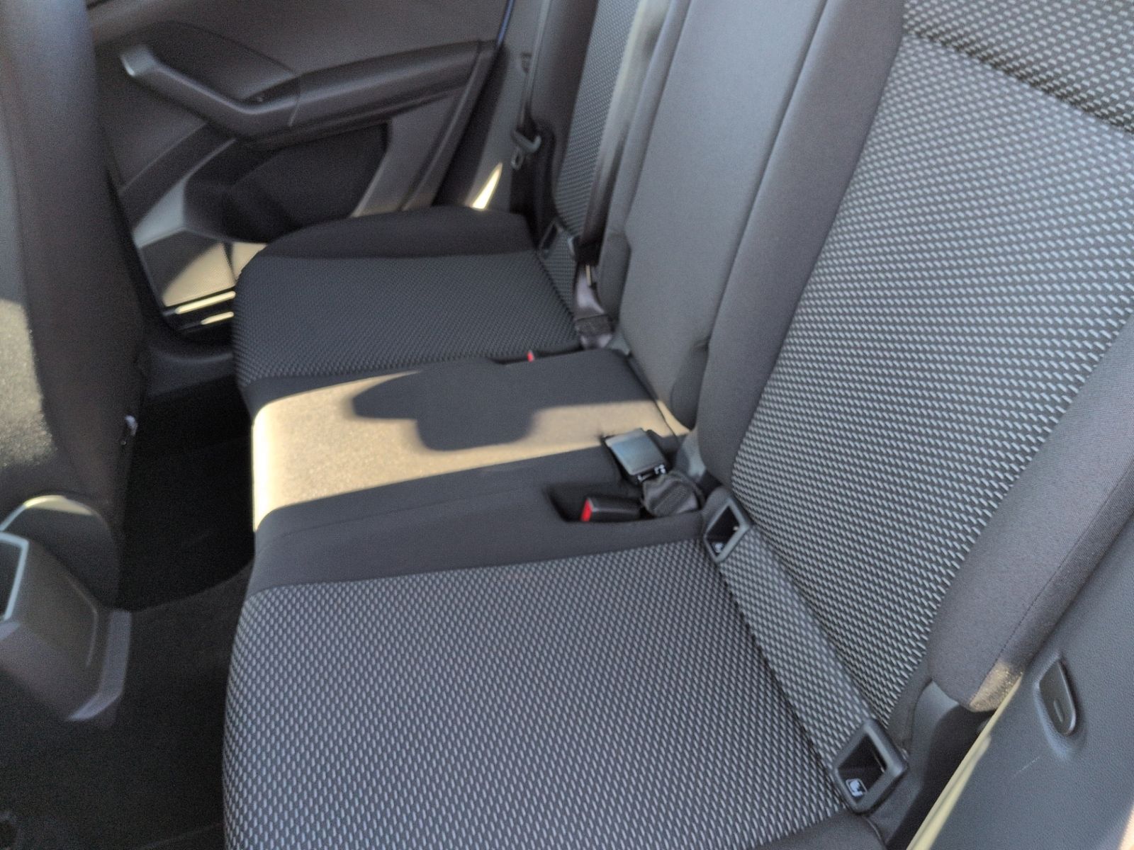 T-Cross 1.0 TSI LANE-ASSIST+SHZ+LED+KLIMA