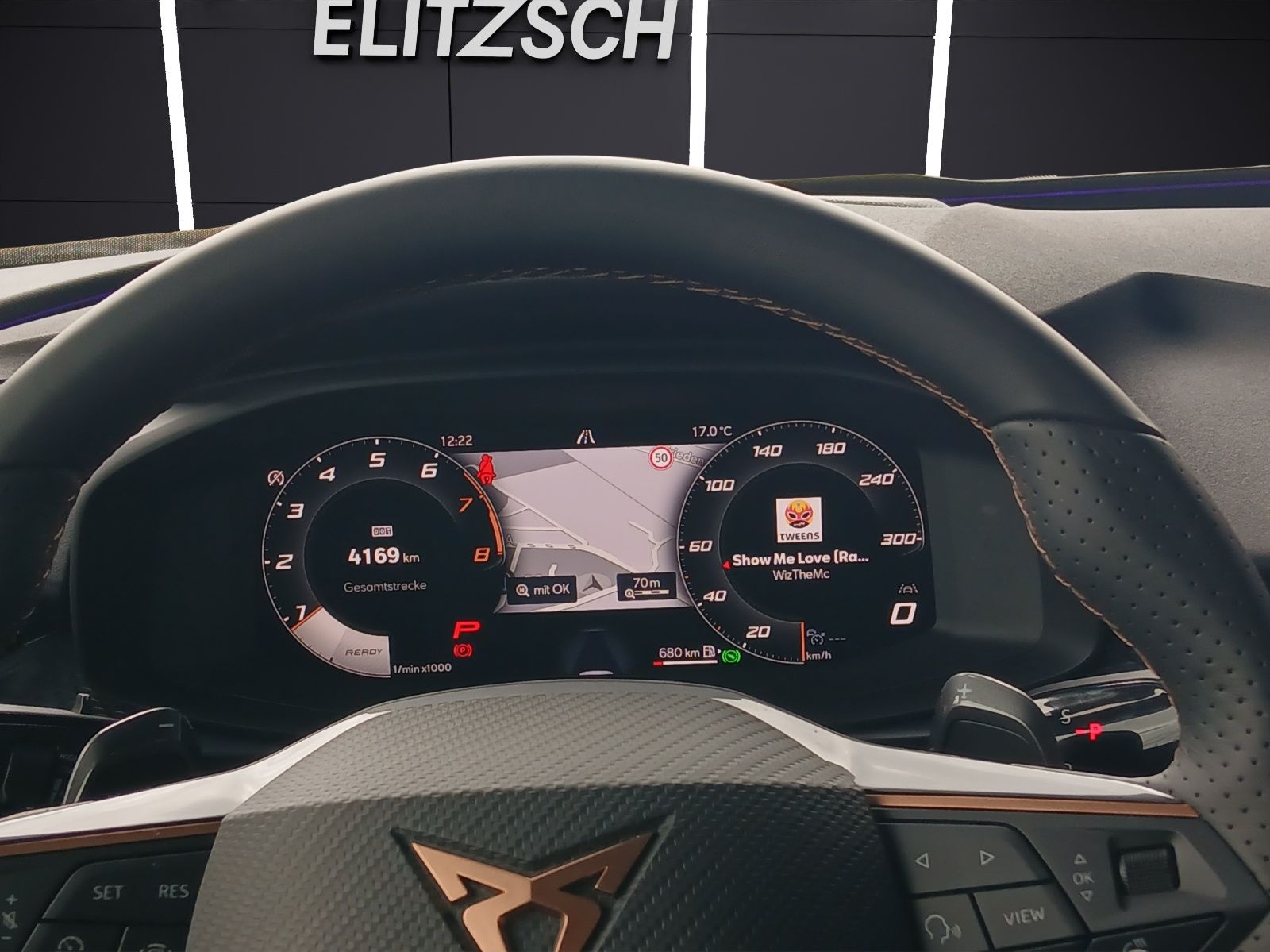 Fahrzeugabbildung CUPRA Terramar VZ 2.0TSI 4Drive Matrix Pano Akebono HU