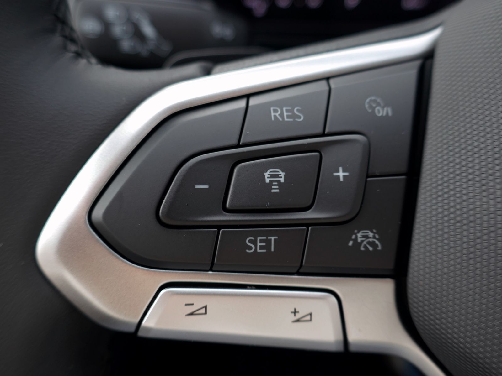 Fahrzeugabbildung Volkswagen T-Cross Life 1.0 TSI DSG | LED ACC