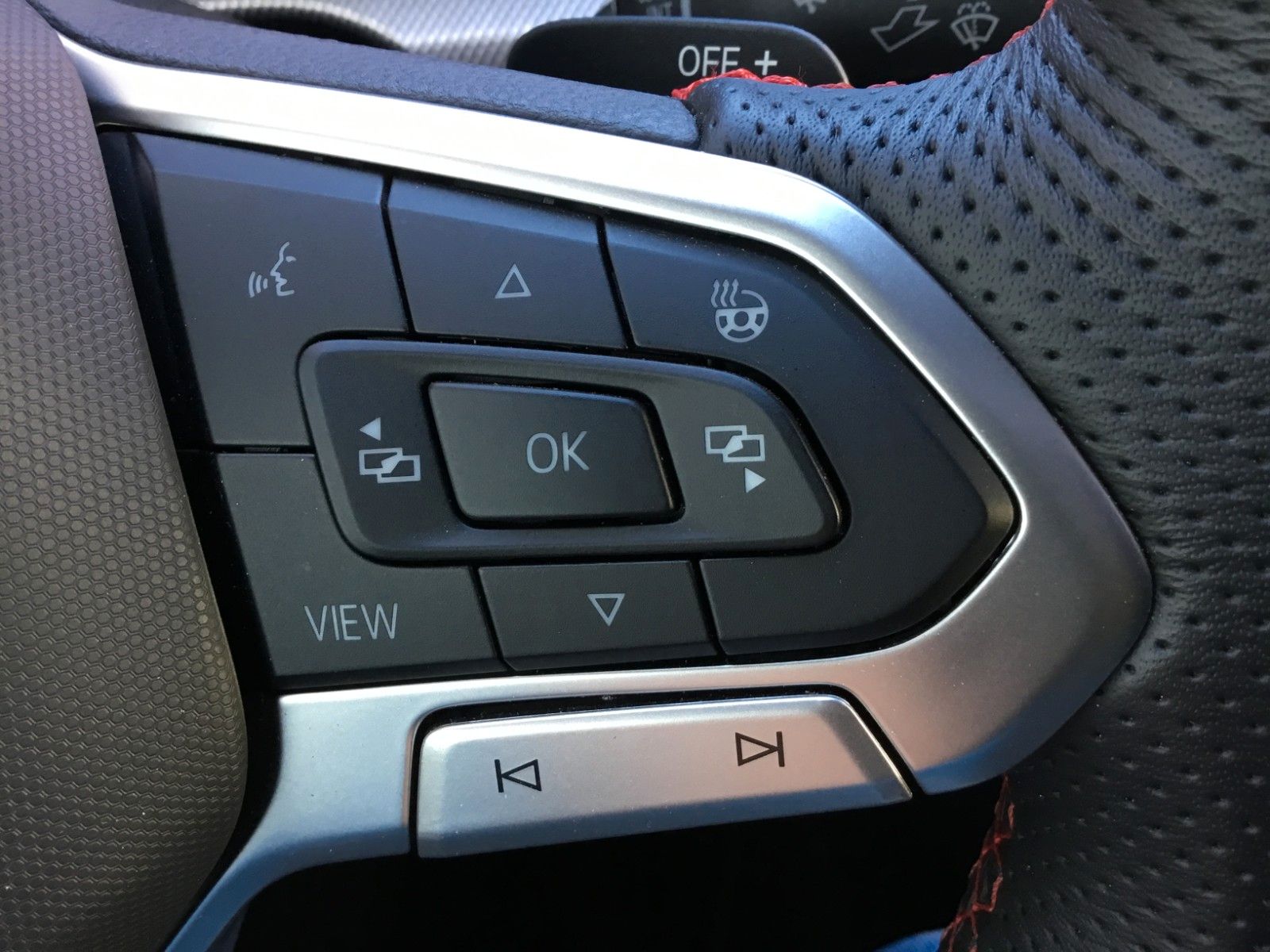 Fahrzeugabbildung Volkswagen Golf GTI+MatrixLED+18"+AHK+Pano+H&K+ACC