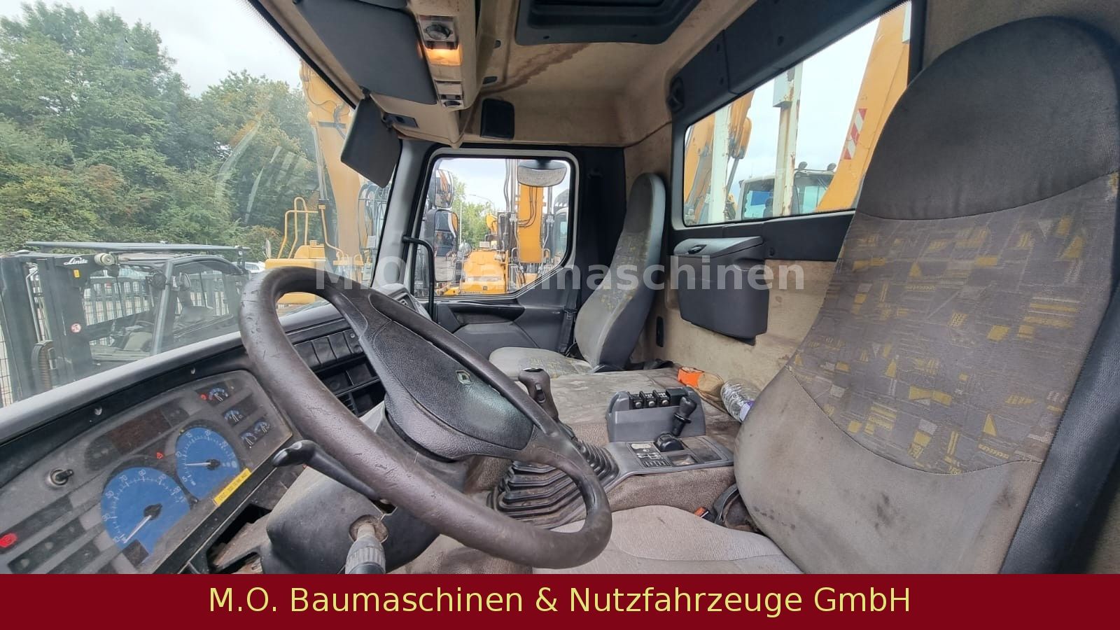 Fahrzeugabbildung Renault Renault Kerax 370 dci / Kran Fassi T 130 /