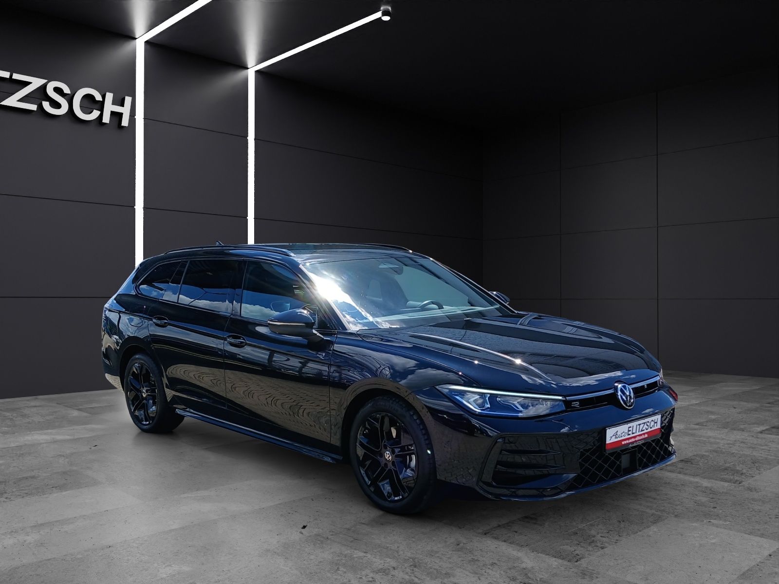 Fahrzeugabbildung Volkswagen Passat TDI R-Line Black Style Matrix AHK Navi AI