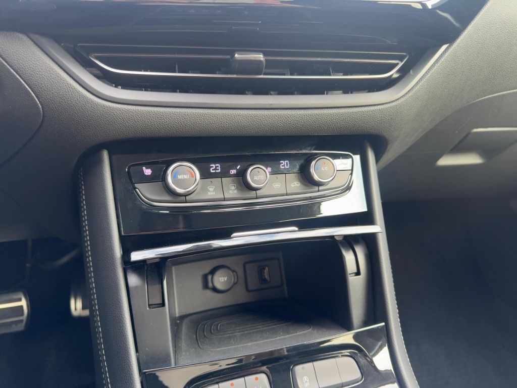 Fahrzeugabbildung Opel Grandland GS MATRIX NAVI 360 Grad-Kamera
