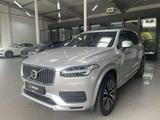 Volvo XC90 B5 D AWD Momentum LED Pano 7-Sitze - silberne Volvo XC90