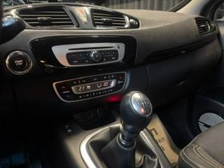 Renault Grand Scenic 2014 — photo 9
