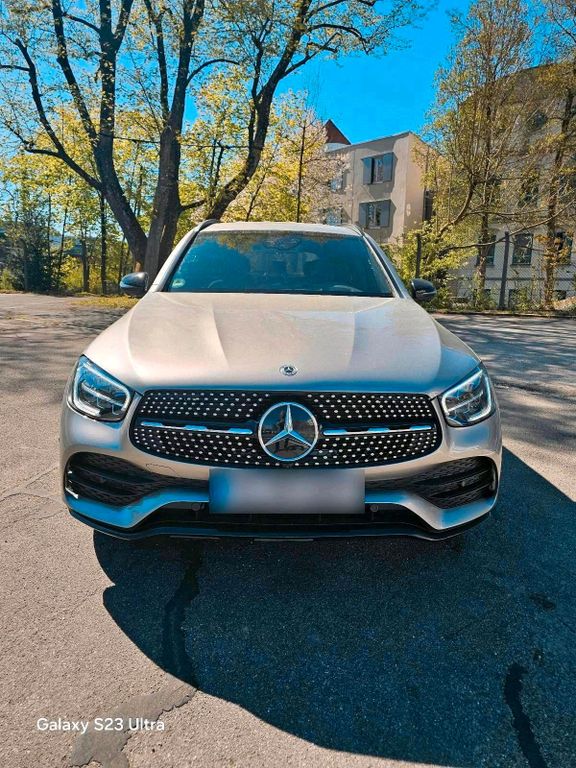 Image of Mercedes-Benz GLC 300